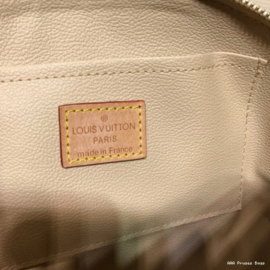 AAA Replica Ru POUCH LOUIS COSMETIC GM VUITTON 0823